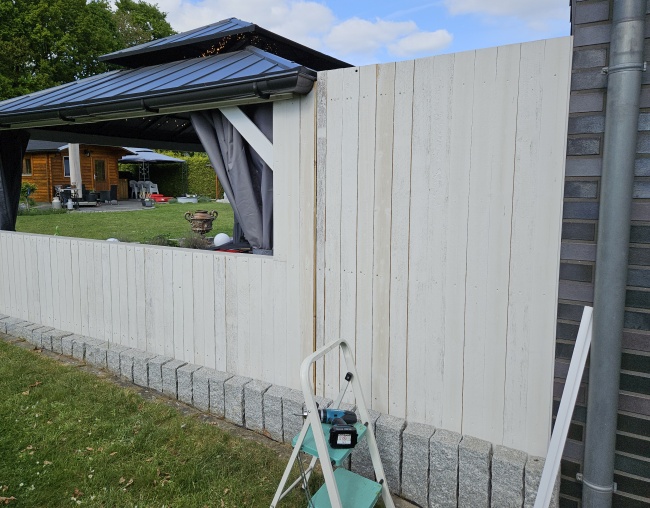 20250506 Pavillionwand Vorher